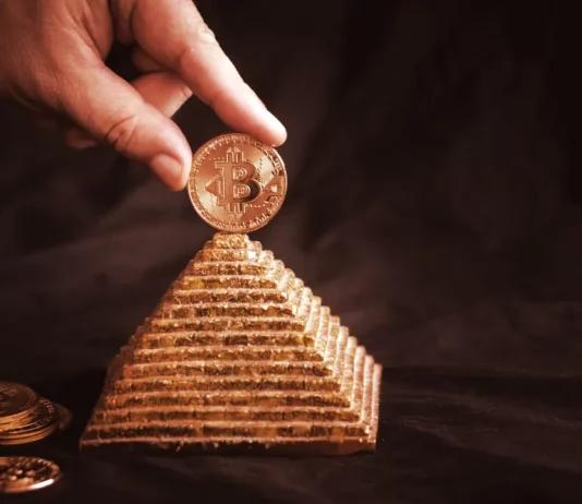 Edward Zimbardi bị Fiji trục xuất vì cáo buộc Ponzi 165 triệu USD Edward Zimbardi bị Fiji trục xuất vì cáo buộc Ponzi 165 triệu USD